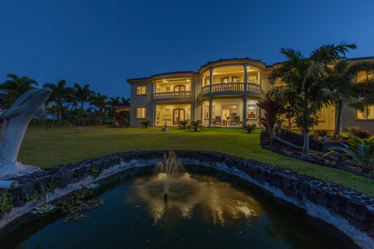 Exterior & Views 2, Oceanfront Vacation Rental, Hawaii