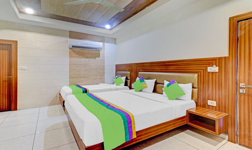 Bedroom 1, Treebo Taj Dream, Agra