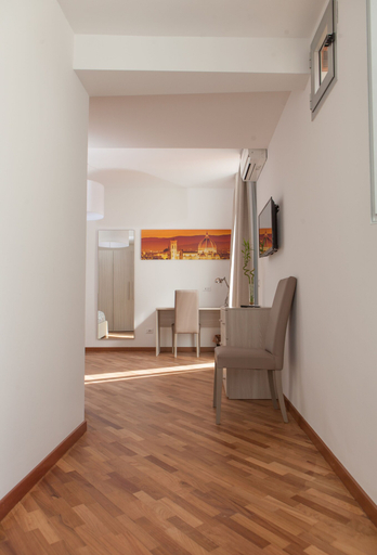 Others 5, Le Tre Lune Suites, Florence