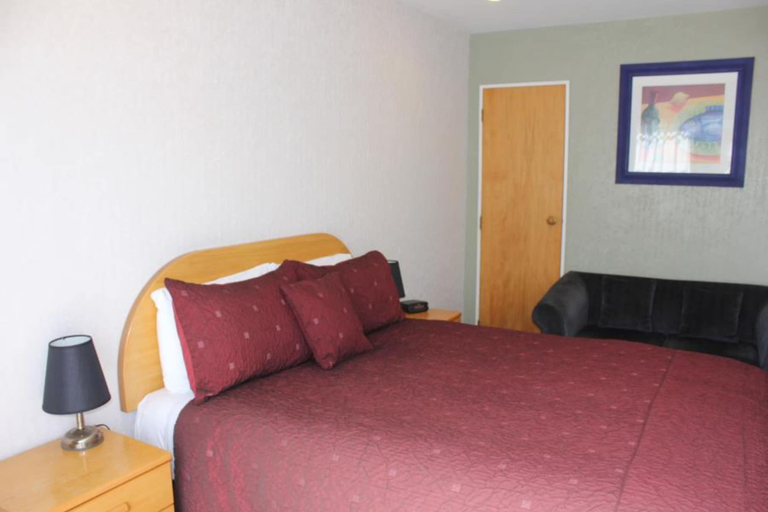 Bedroom 3, Aorangi Manor Motel, Marlborough