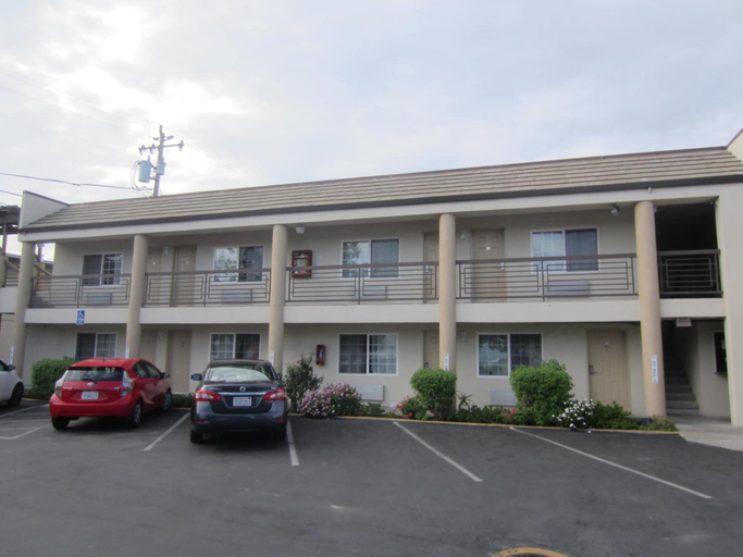 Exterior & Views 2, Redwood Creek Inn, San Mateo
