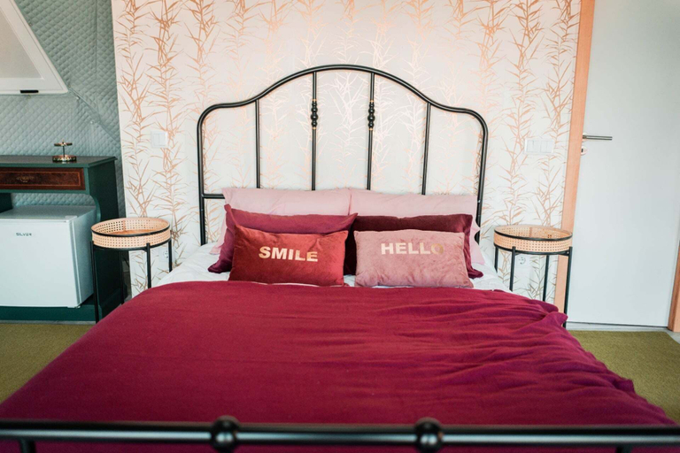 Bedroom 2, Guimaglamp, Braga