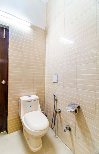 Bathroom, FabHotel Benz, Sahibzada Ajit Singh Nagar