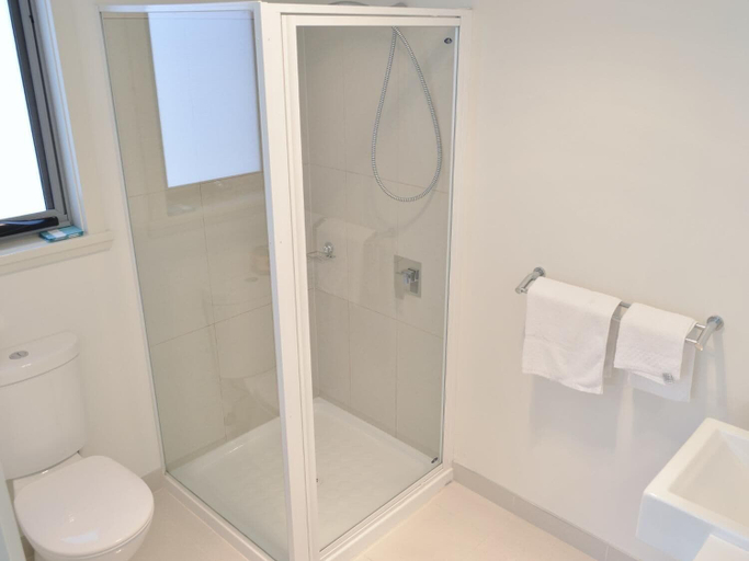 Bathroom 4, 170 Hazards View Unit 1, Glamorgan-Spring Bay