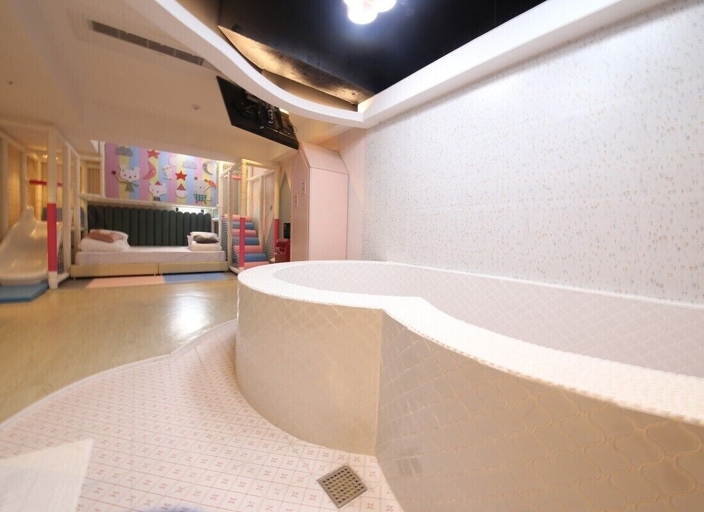Others 5, Almond Kids Hotel, Gimhae