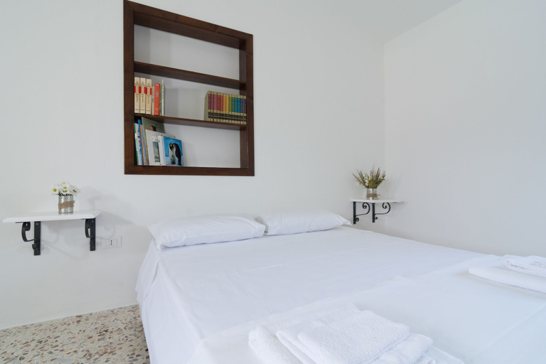 Bedroom 2, Agriturismo di Serragiumenta, Cosenza