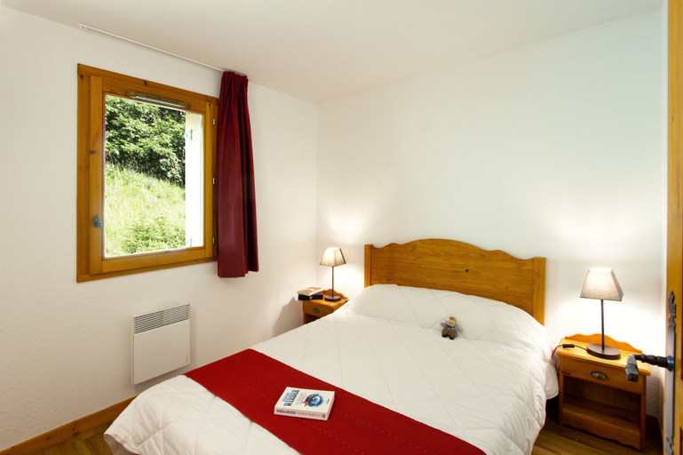 Bedroom 2, Résidence Odalys Le Hameau et les Chalets de la Vallée d'Or, Savoie