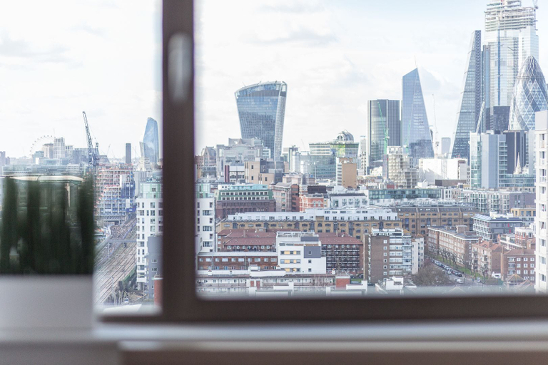 Others 5, Modern apartment with great views, London