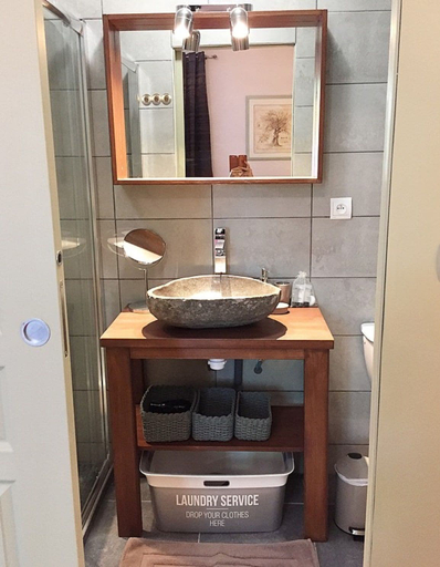Bathroom 5, Au Jardin d'Amphora, Aude