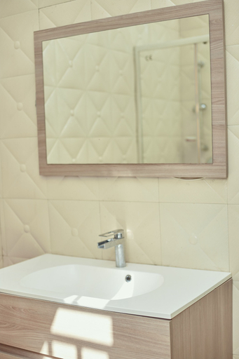 Bathroom 3, 9 ROSES HOTEL, Ejisu-Juabeng