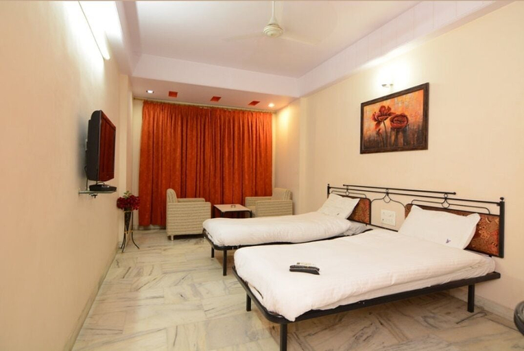 Bedroom 1, Hotel Vrandavan, Nagpur
