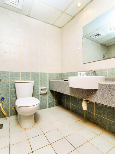 Bathroom 5, OYO Home 257 1BHK AXIS ONE, Dubai