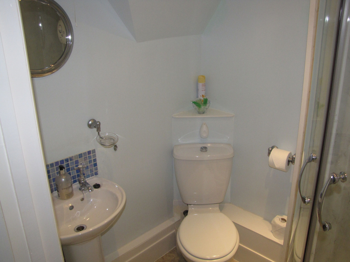 Bathroom 4, Ashmira Guest House, Dorset