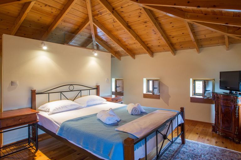 Bedroom 2, Luxurious Sea & Olive Private Villa - Pool, Peloponnese