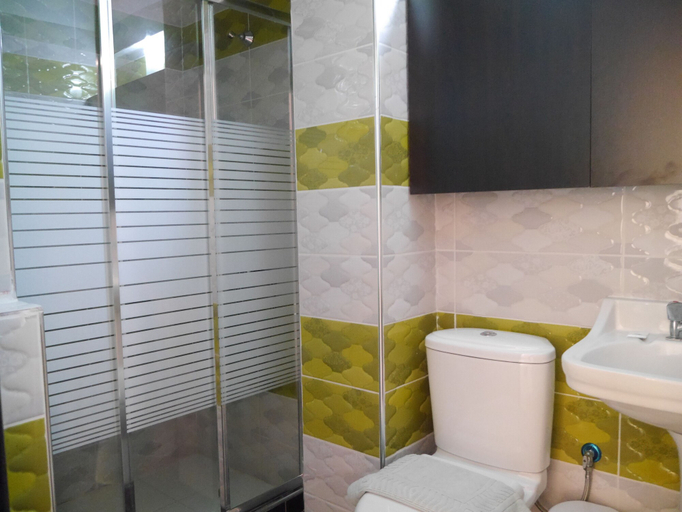 Bathroom 3, Blue Bay Beach Hotel, East Macedonia and Thrace