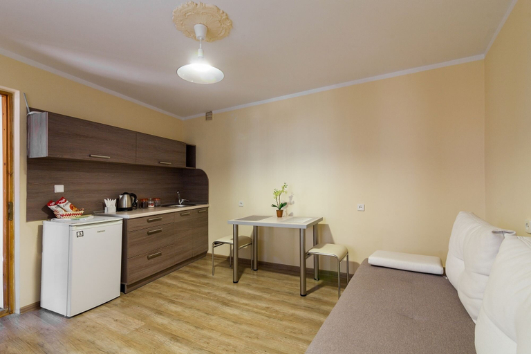 Others 4, Paradise apartment 1, L'vivs'ka