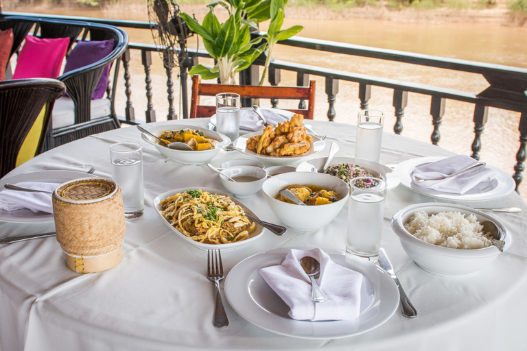 Food & Drinks 3, The Vat Phou Cruise, Pakxe