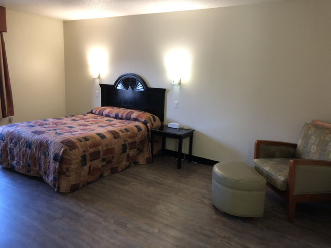 Bedroom 3, Araamda Inn Norcross, Gwinnett