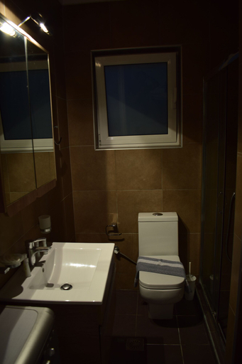 Bathroom 5, Regalo Apartments, Ionian Islands