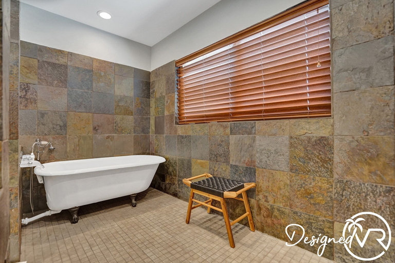 Bathroom 3, 8BR Family Resort with Pool & Playground, Broward