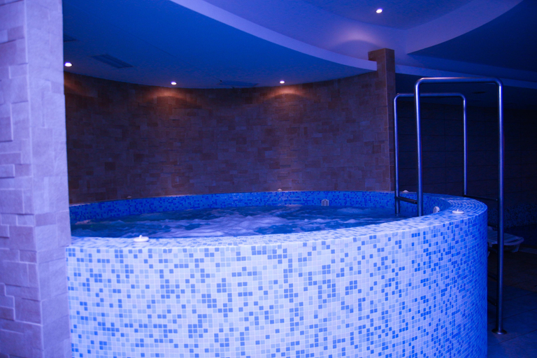 Others 4, Club 218 Wellness Petra Apartman, Siófok