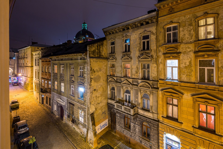 Exterior & Views 2, 3 Bedroom on Square Rynok near Vernissage, L'vivs'ka