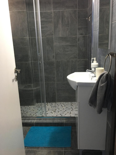 Bathroom 4, Blue Home