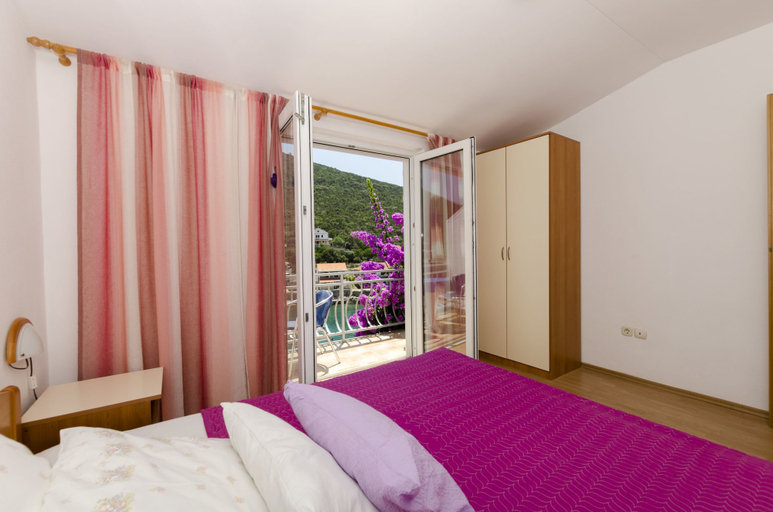 Bedroom 3, Apartments Dinko, Jelsa