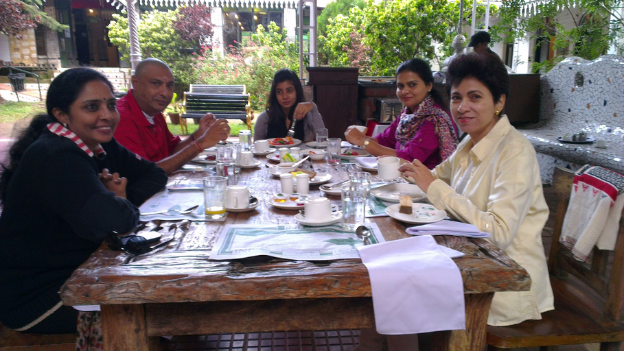 Food & Drinks 3, INDeco Lakeforest, Salem