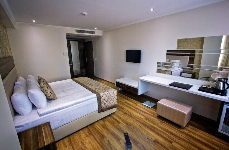 Bedroom 3, Edis Premier Hotel, Yüreğir