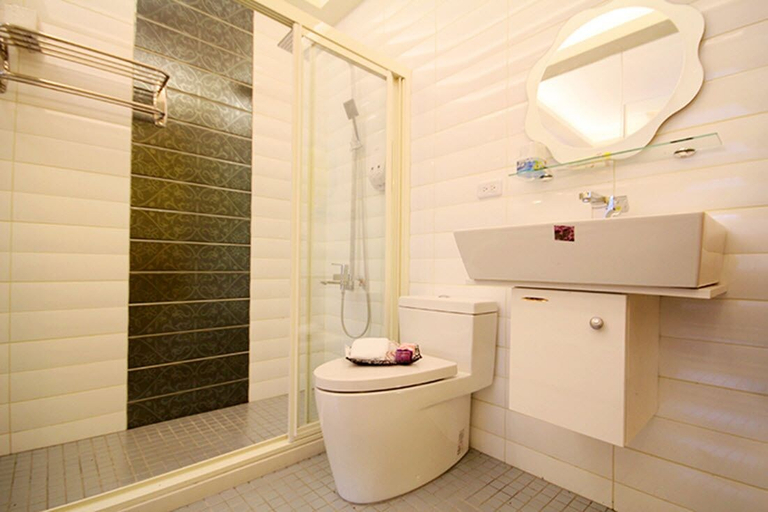 Bathroom 4, vanilla forest, Yilan