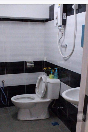 Bathroom 3, Nautilus Bay Home Inn, Penang Island
