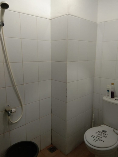 Bathroom, Dinda Apartment Gunung Putri Square, Bogor