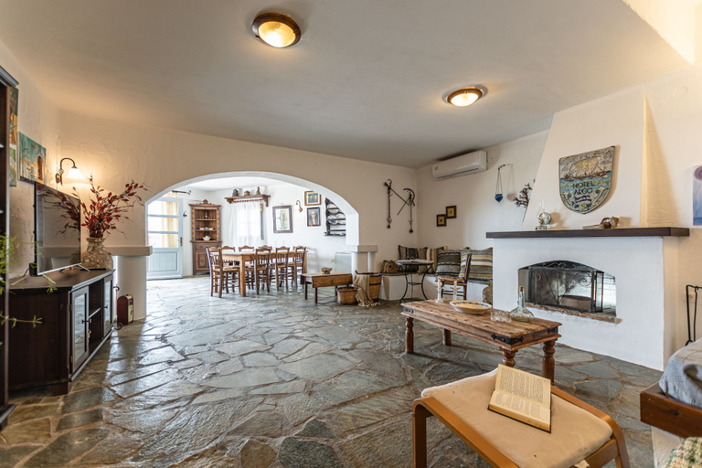 Food & Drinks 5, villa argo naxos, South Aegean