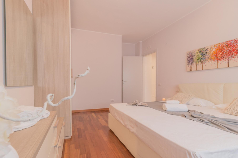 Bedroom 3, Alexis House, Lecco