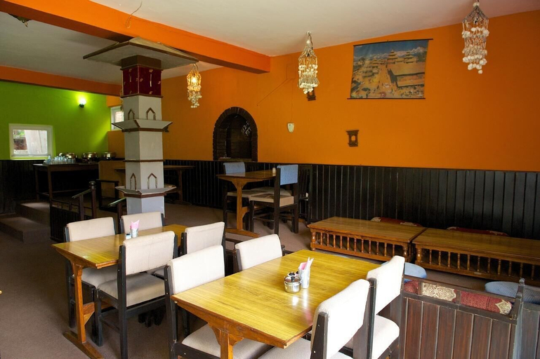 Food & Drinks, Hotel Bedrock, Gandaki