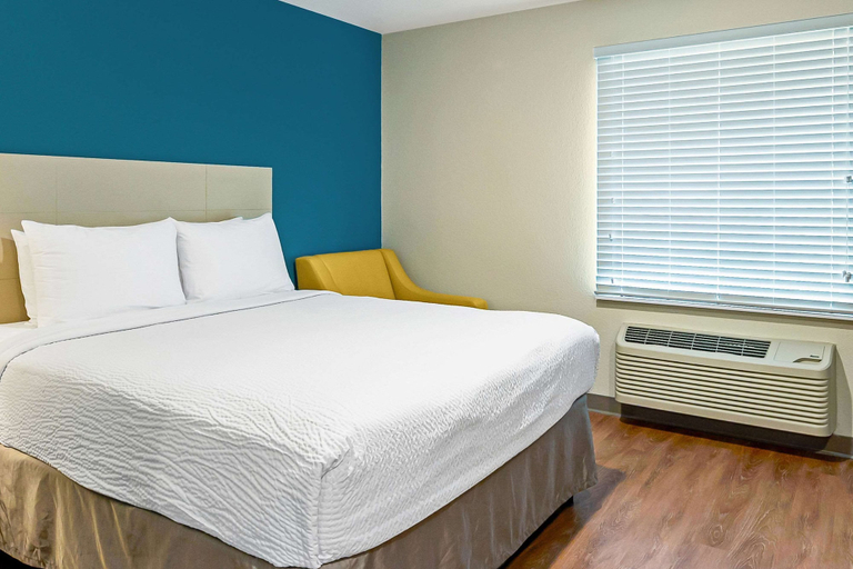 Bedroom 3, WoodSpring Suites Reno Sparks, Washoe