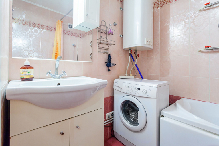 Bathroom 3, Apartments On European Square, Shevchenkivs'kyi
