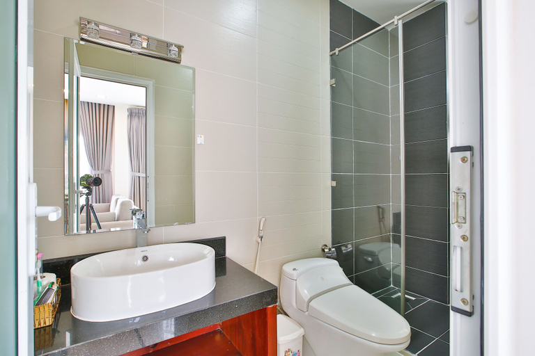 Bathroom 3, Sunflower Boutique Studio Apartment, District 4