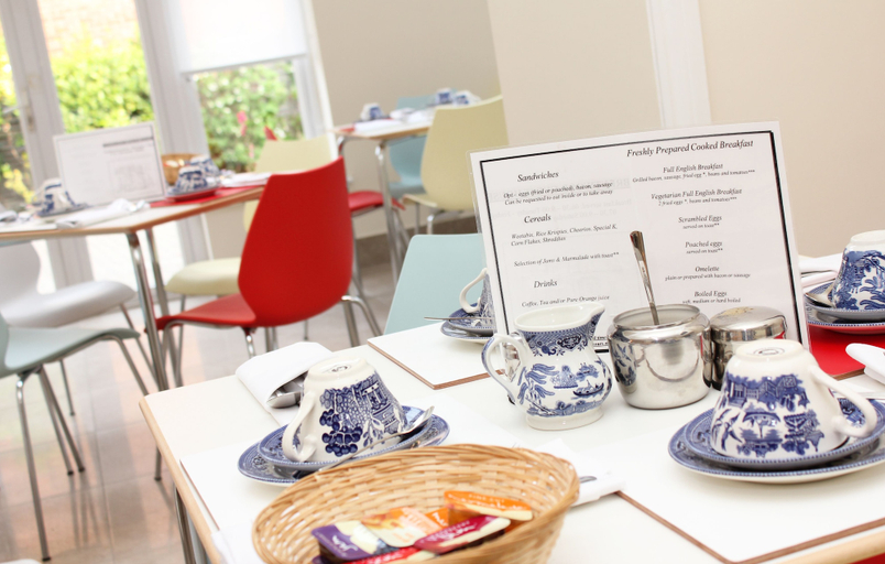 Food & Drinks 5, Brentwood Hotel, Essex