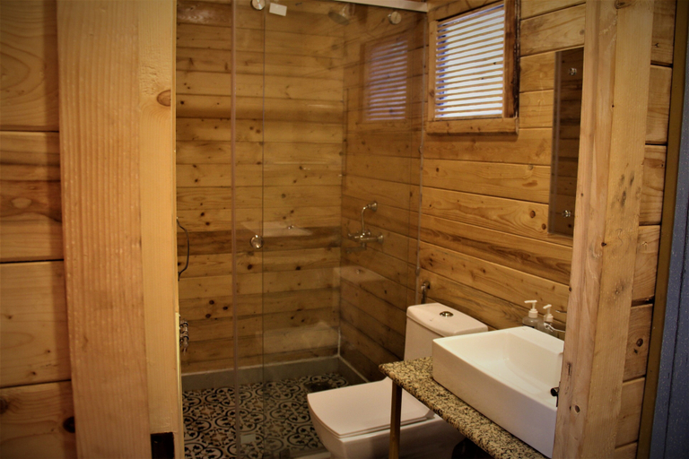 Bathroom 4, Lotus Sutra, North Goa