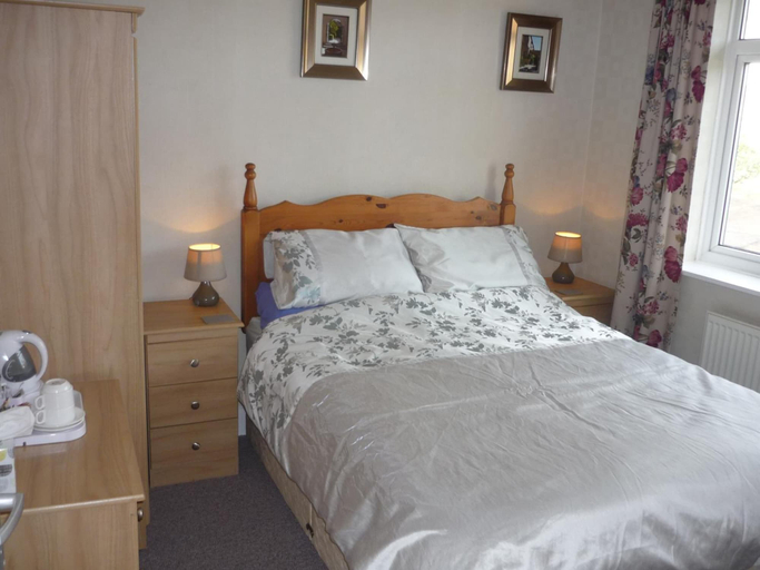 Bedroom 2, De La Warr Guest House, East Sussex