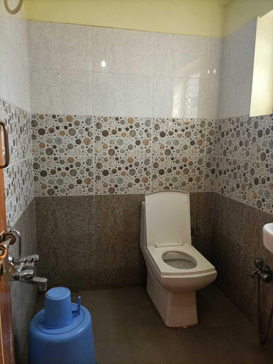 Bathroom 4, iROOMZ Hotel Vishwa Lodging, Dharwad