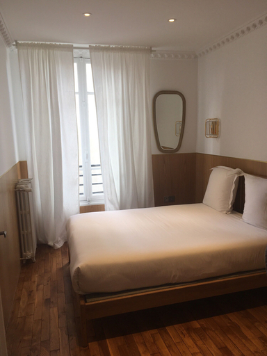 Bedroom 3, Résidence Clignancourt, Paris