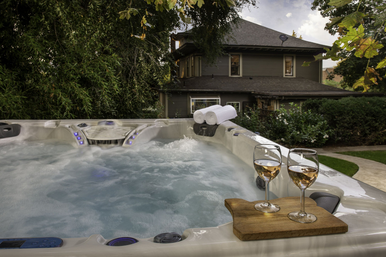 Sport & Beauty, Inn at the Gorge, Hood River