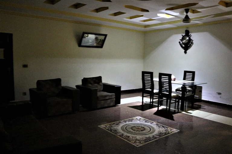 Others 4, High Trees Inn, Islamabad