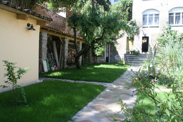 Exterior & Views 2, B&B Sallent, Barcelona