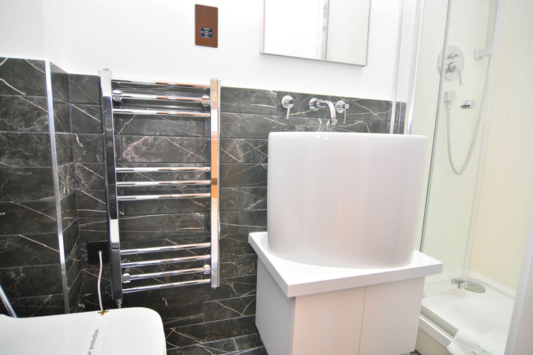 Bathroom 4, MACARENA WHARF Apartments, London