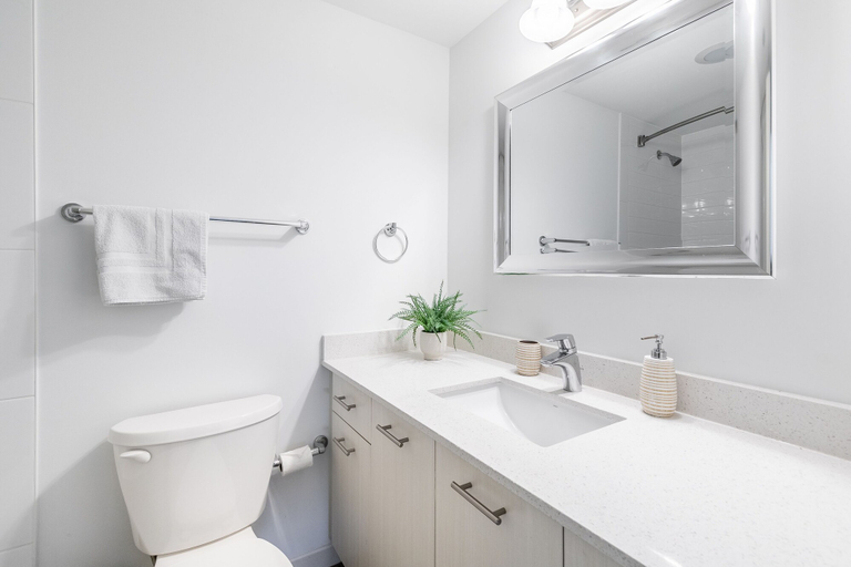 Bathroom 4, GLOBALSTAY. Downtown Hamilton Apartments, Hamilton