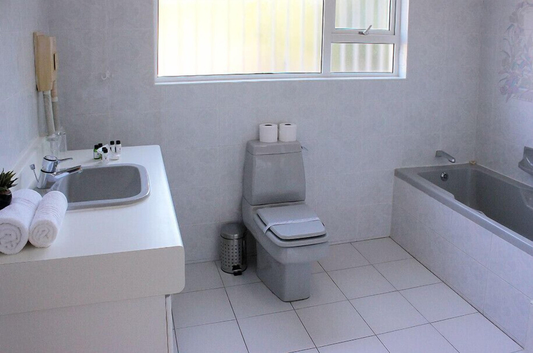 Bathroom 3, Durban Manor Guest House, eThekwini